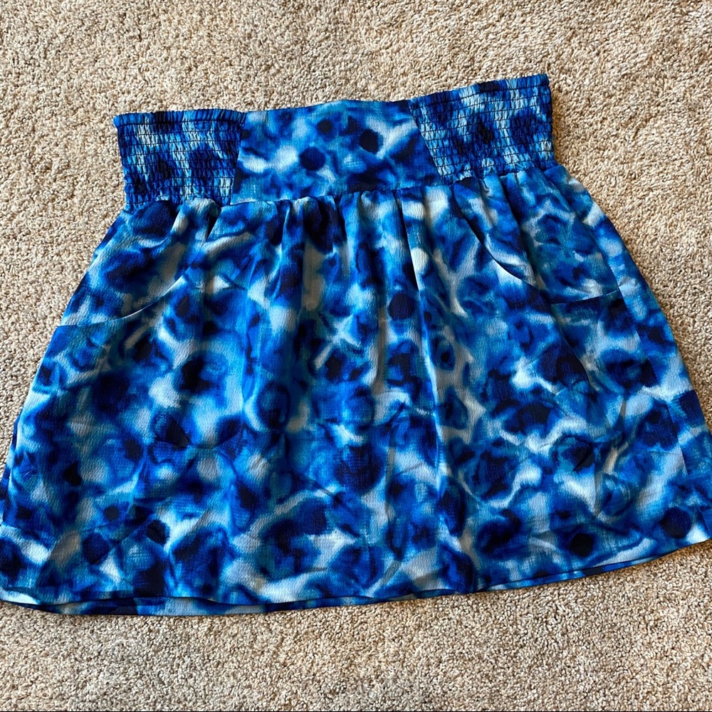 Gap skirt with pockets